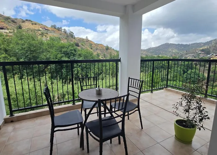 Maryland River Liz Kakopetria